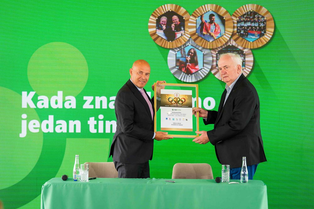Predrag Mihajlovic predsednik IO OTP banke i Bozidar Maljkovic predsednik OKS potpisali novi ugovor o sponzorstvu